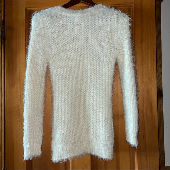 NWT fuzzy soft sweater - Picture 2 of 2